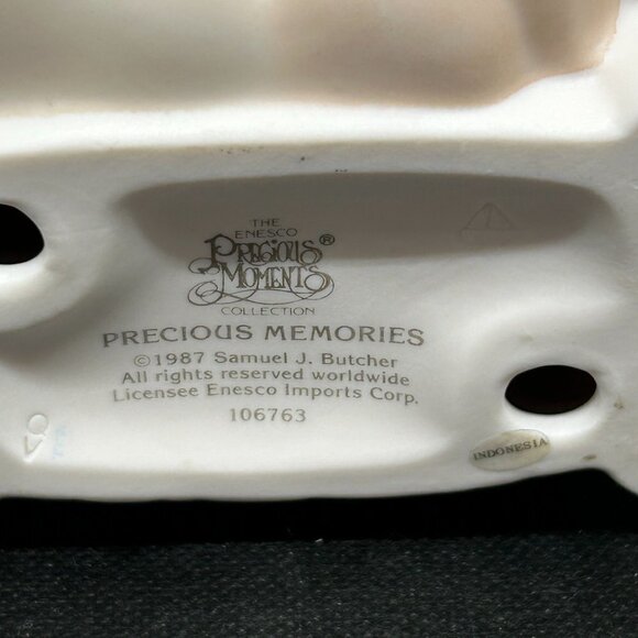 Precious Moments "Precious Memories" figurine - Picture 4 of 4